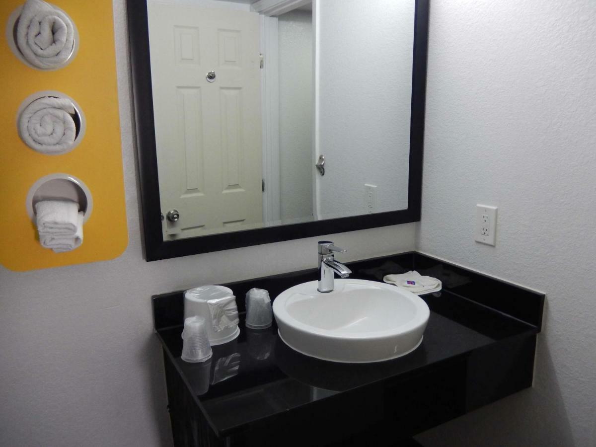 Motel 6-Portland, Tx Экстерьер фото